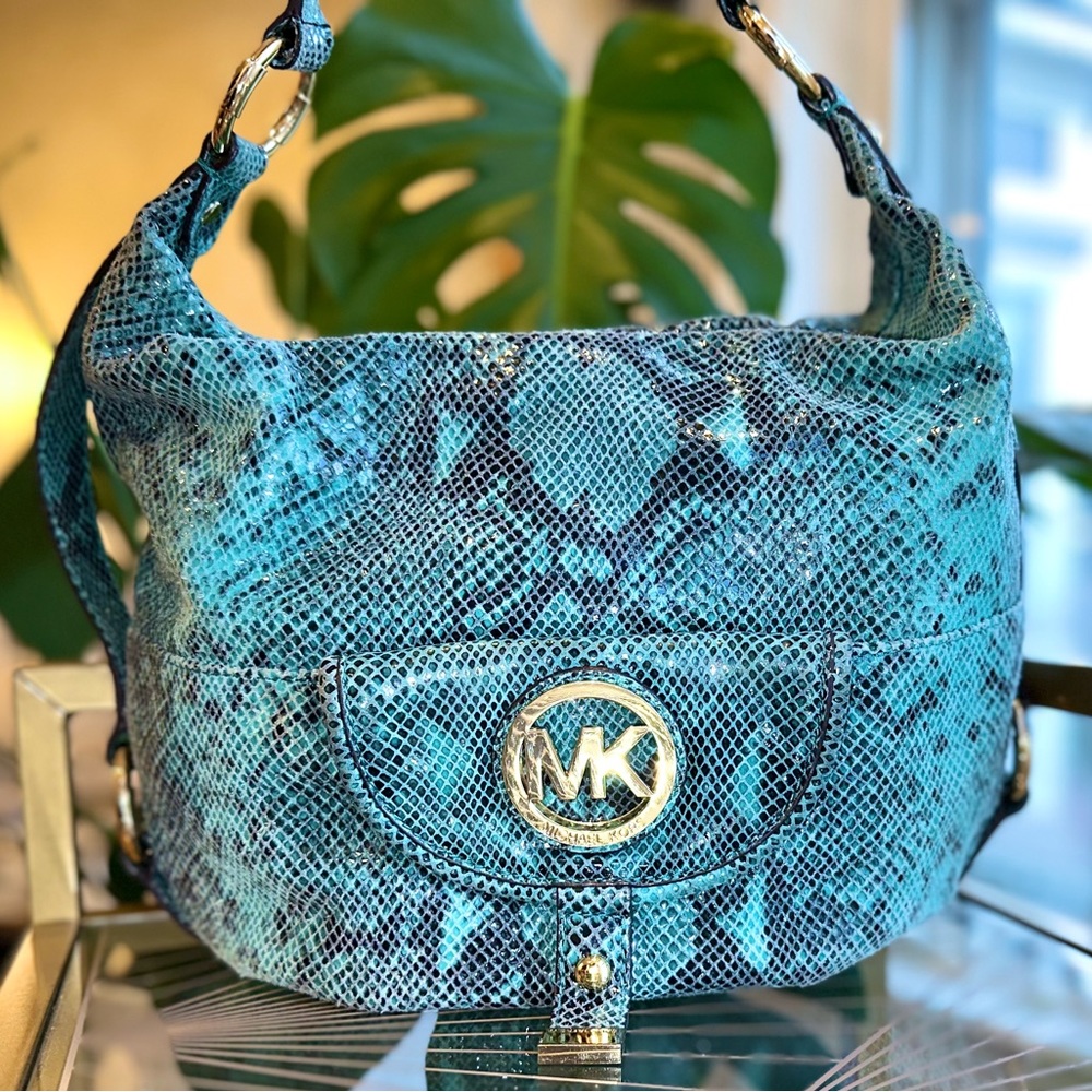 Micheal Kors Turquoise Snake Skin Bag - Picture 13 of 16